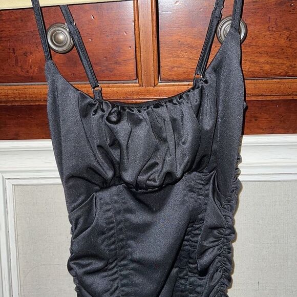 Black bodycon dress with shirred bust and ruched sides with ties- S - Picture 2 of 7